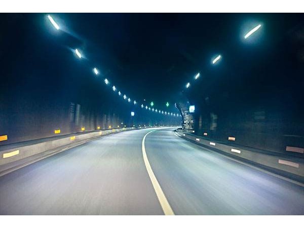 個(gè)性化設計的高速公路隧道氣體環(huán)境綜合監控系統